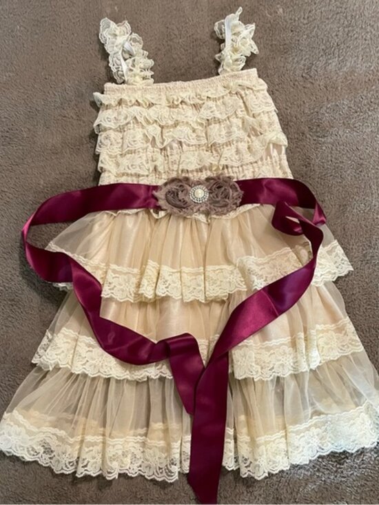 Toddler Cream Lace Ruffle Dress size Medium with Burgundy removable sash - Picture 4 of 7